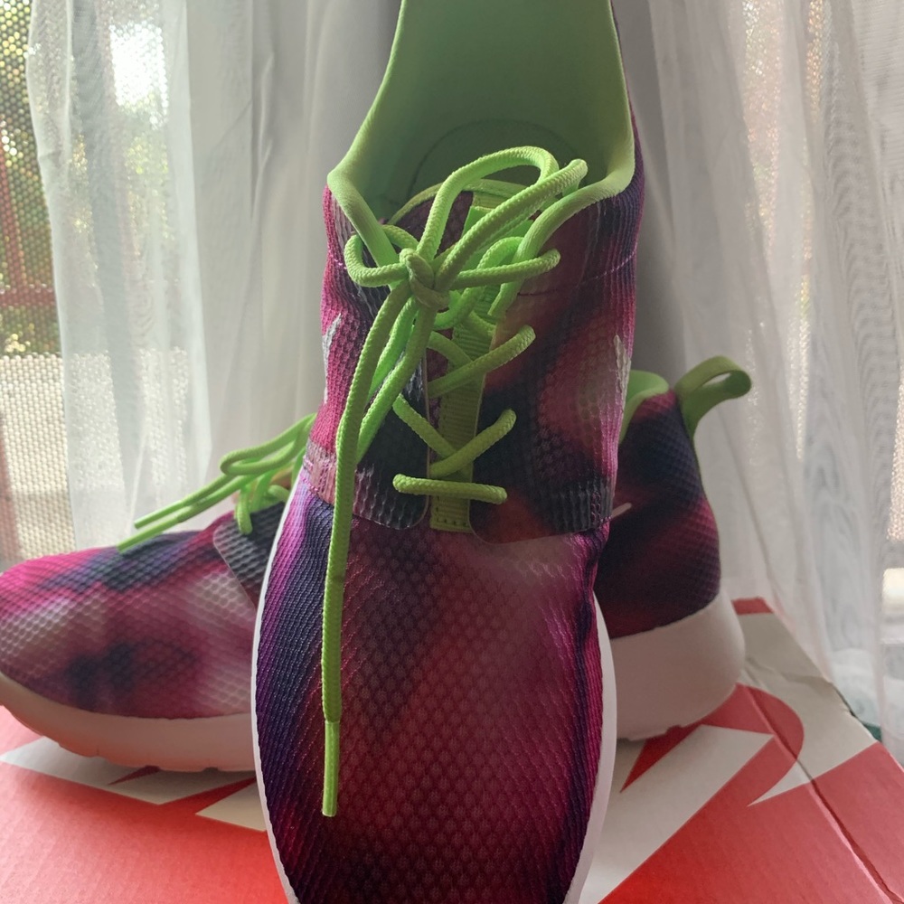 Women Nike Rosherun Flight Weight GS